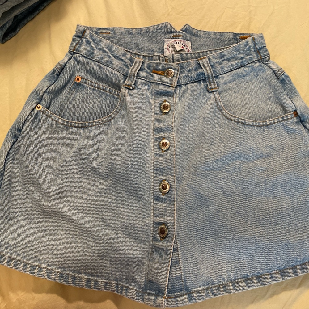 CAROLINA BLUES 90s Vintage jean skort. BRAND NEW CONDITION SZ 5/6